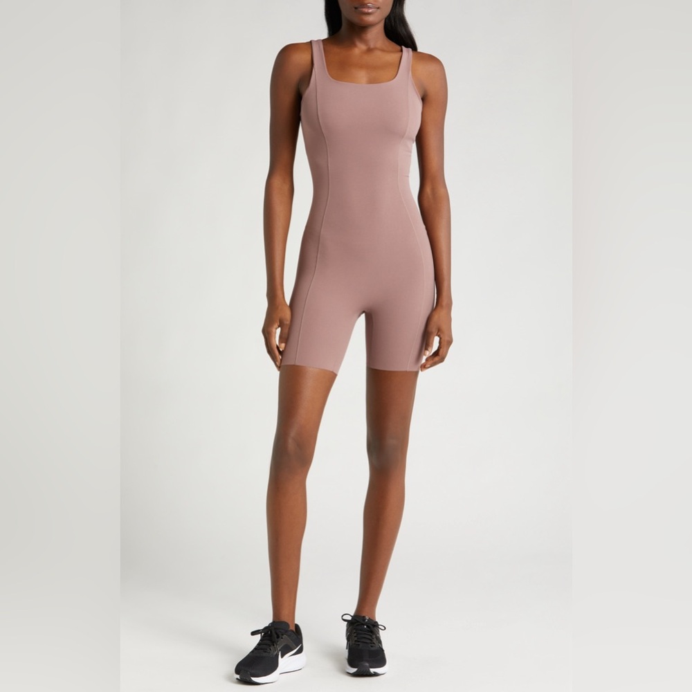 NWT Nike Seamless Mauve Bodysuit InfinaSoft Essentials Dri-FIT Romper